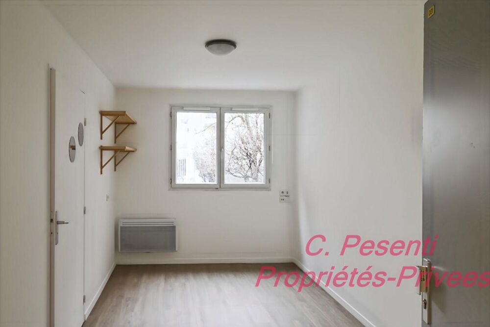 Studio Noisy Le Grand 1 pièce(s) 20 m2 totalement rafraîchi