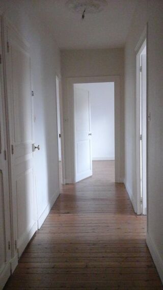  Appartement à louer 4 pièces 90 m²