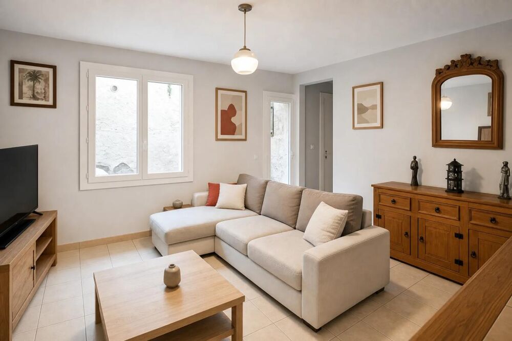 Appartement 3 pièces de 55 m² avec cours situé à Saint-Gilles