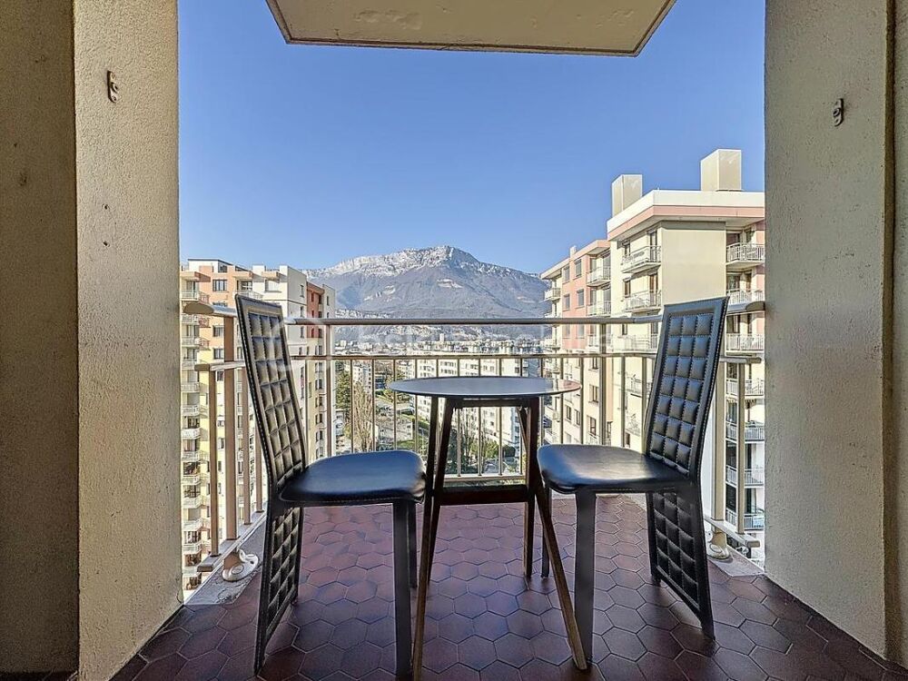 Vente Appartement T4  de 83 m² avec balcon –12ème  étage sur 14 étages – vue dégagée sans vis-à-vis Echirolles