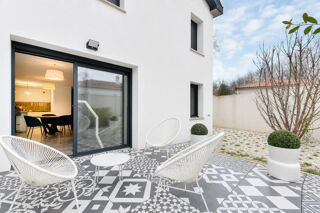  Maison à vendre 15 + pièces 450 m²