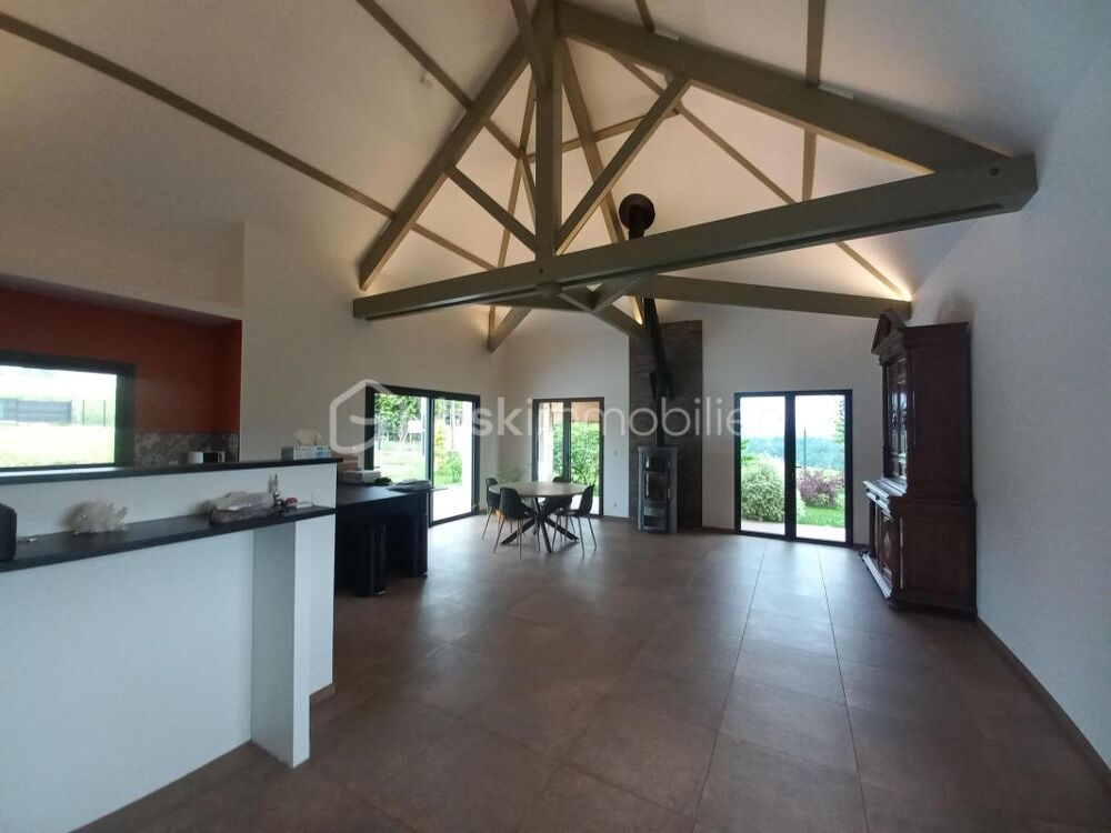 � vendre  Maison Loucrup (65200)