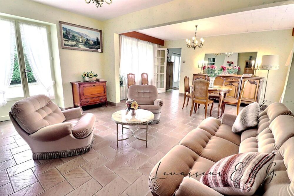 ANGY 60250 - Longère 4 chambres 185m² sur environs 1000m² de terrain