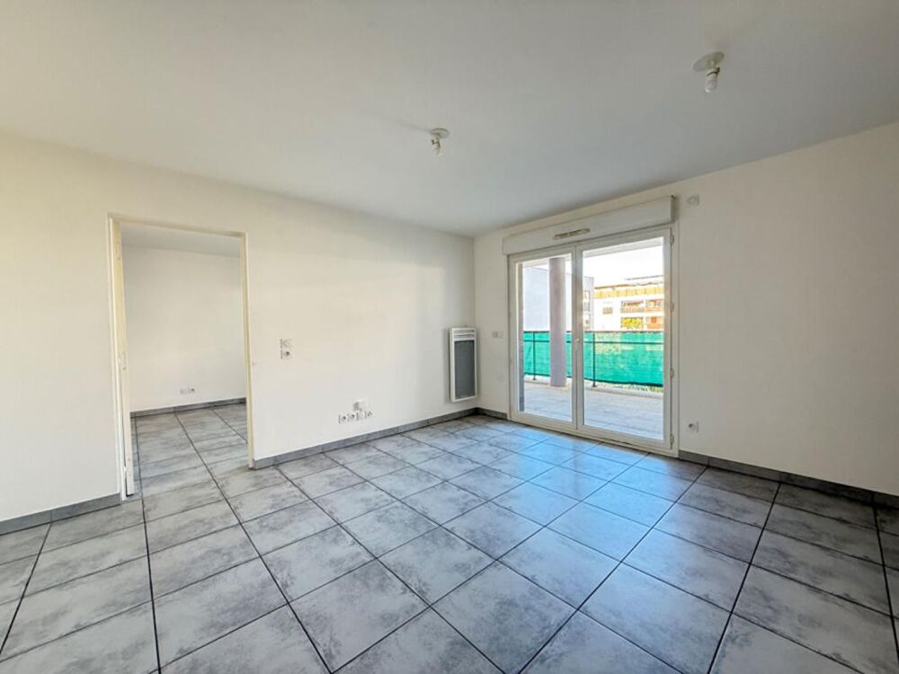 Appartement T2 avec grande terrasse à 800m de la plage - LE LAVANDOU