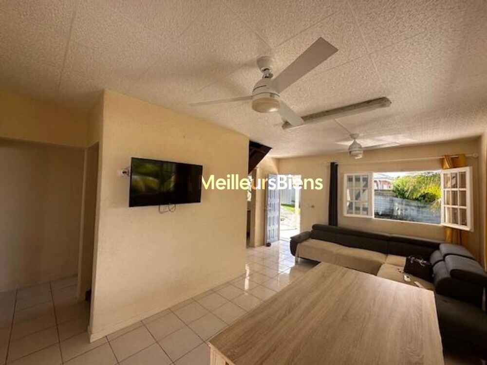Vente Maison A VENDRE JOLIE VILLA T4 R+1 PROCHE PLAGE BOIS JOLAN SAINTE ANNE Sainte anne