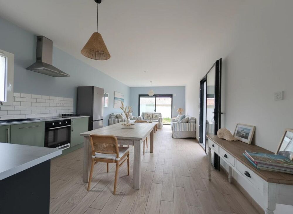 Maison contemporaine très lumineuse