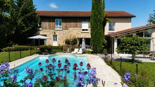 Vente Propriété/Château Maison de 8 pièces de 236 m² à Frontonas Frontonas