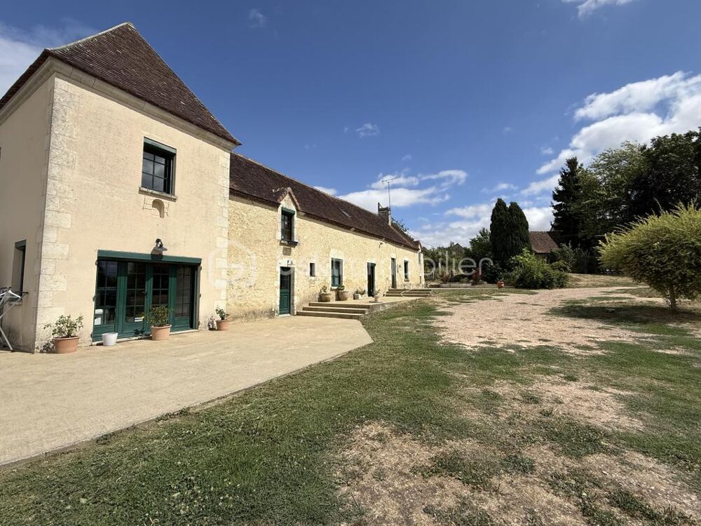 PROPRIÉTÉ DE CHARME  DEUX HABITATIONS  PLUS DE 6 000 M² DE TERRAIN
