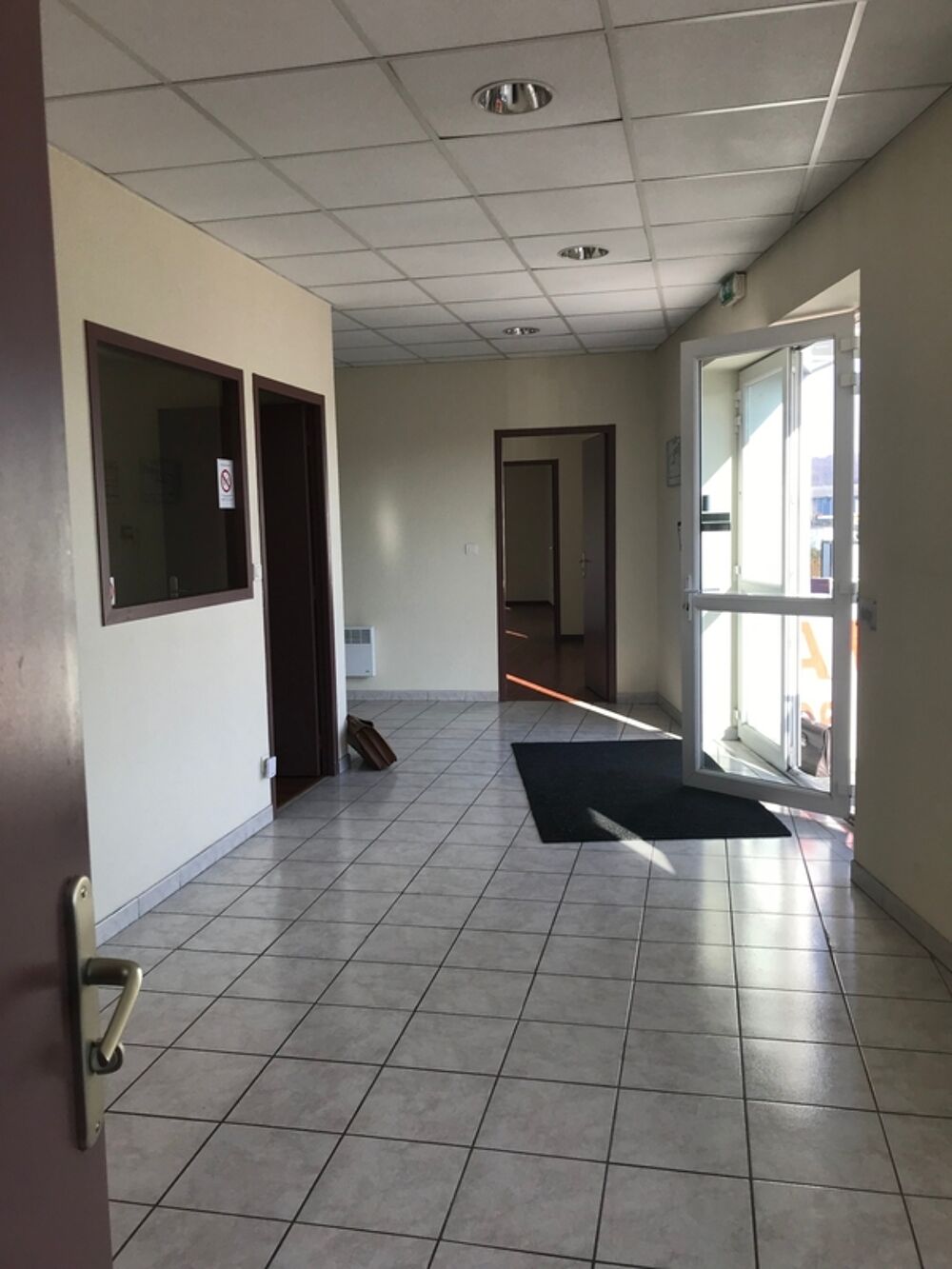   Dpt Dordogne (24), à louer PÉRIGUEUX Quartier des affaires 190 m² Bureaux, salle de réunion, parking Perigueux