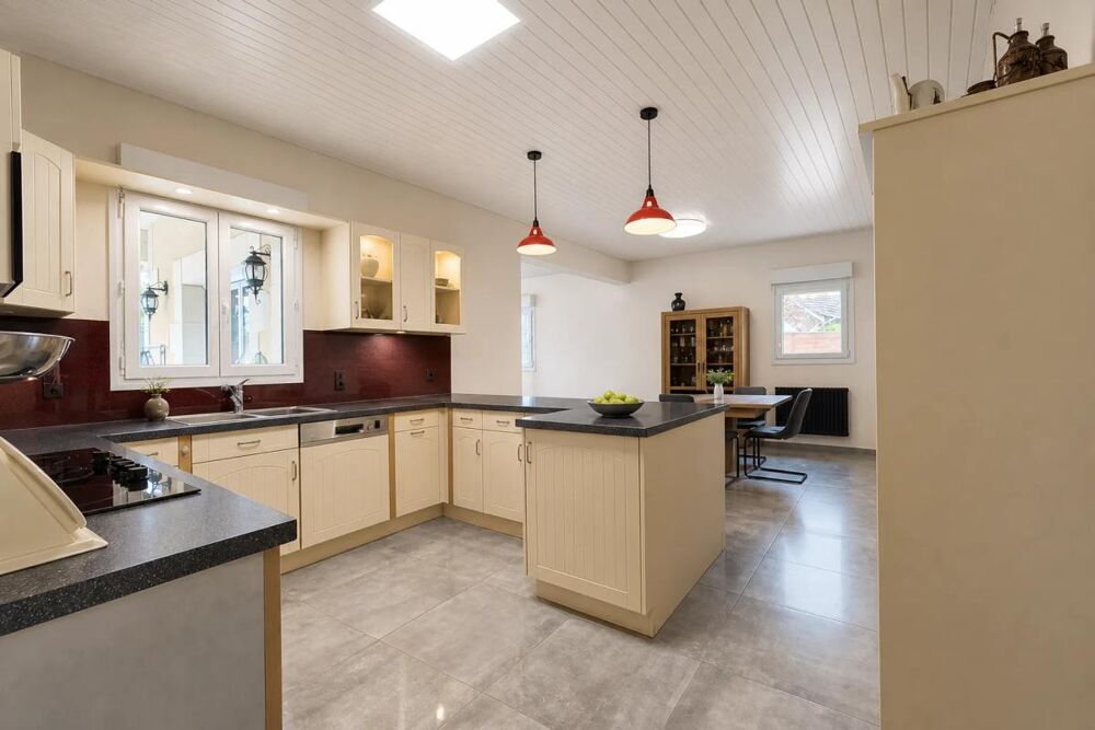 Vente Maison Maison 5 pièces, piscine et jardin à Houeillès Houeilles