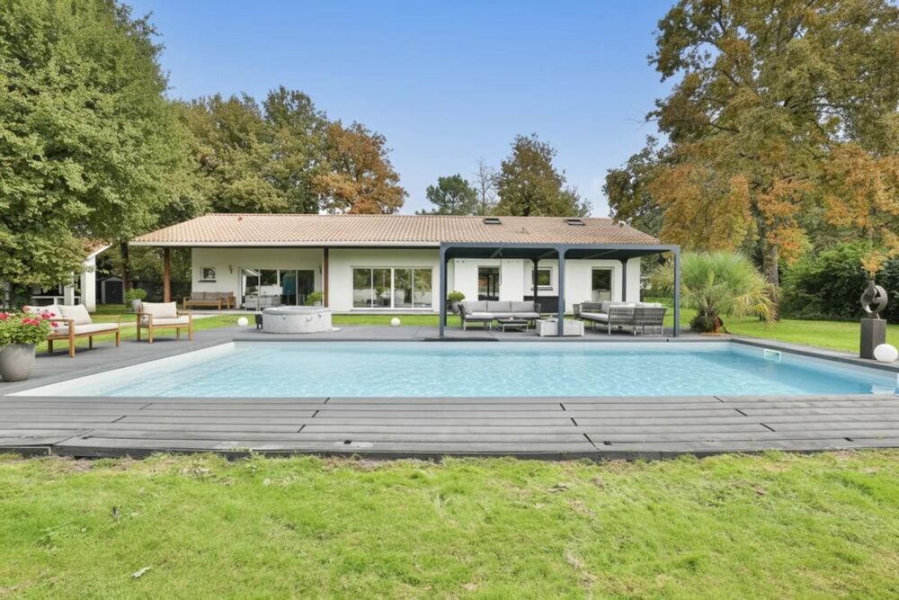 Vente Maison Maison de 6 pièces de 180 m² en vente à Salles Salles