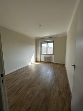  Appartement à louer 1 pièce 33 m²
