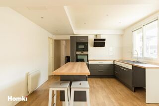  Maison � vendre 7 pi�ces 210 m�