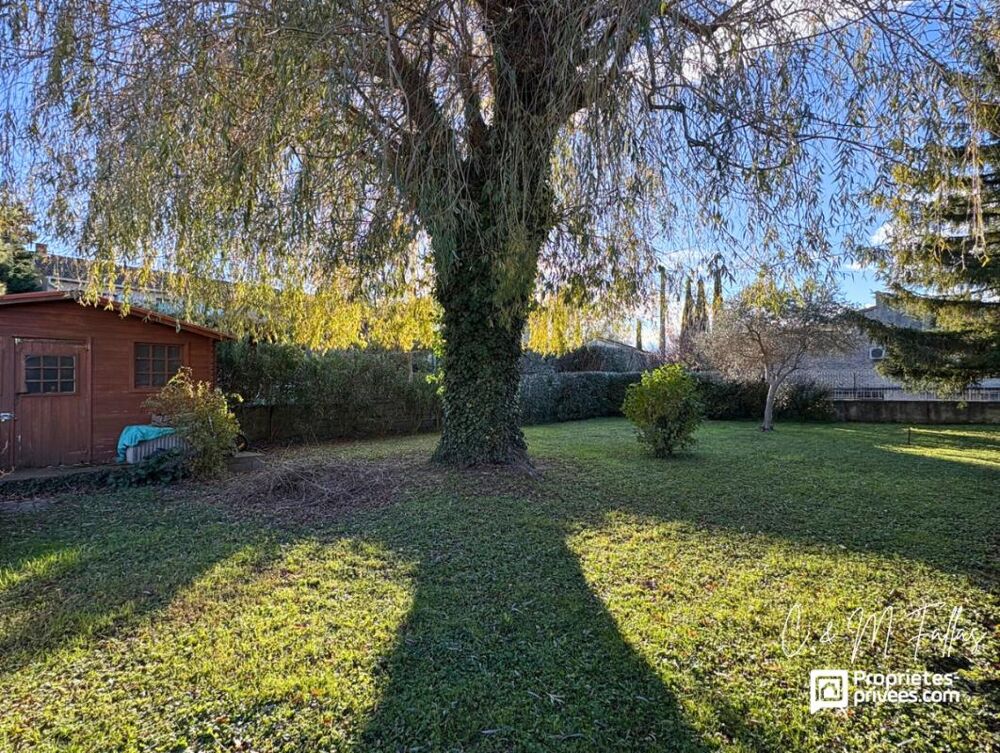 Vente Terrain Rare ! Terrain libre constructeur proche centre-village à Entraigues-sur-la-Sorgue Entraigues sur la sorgue