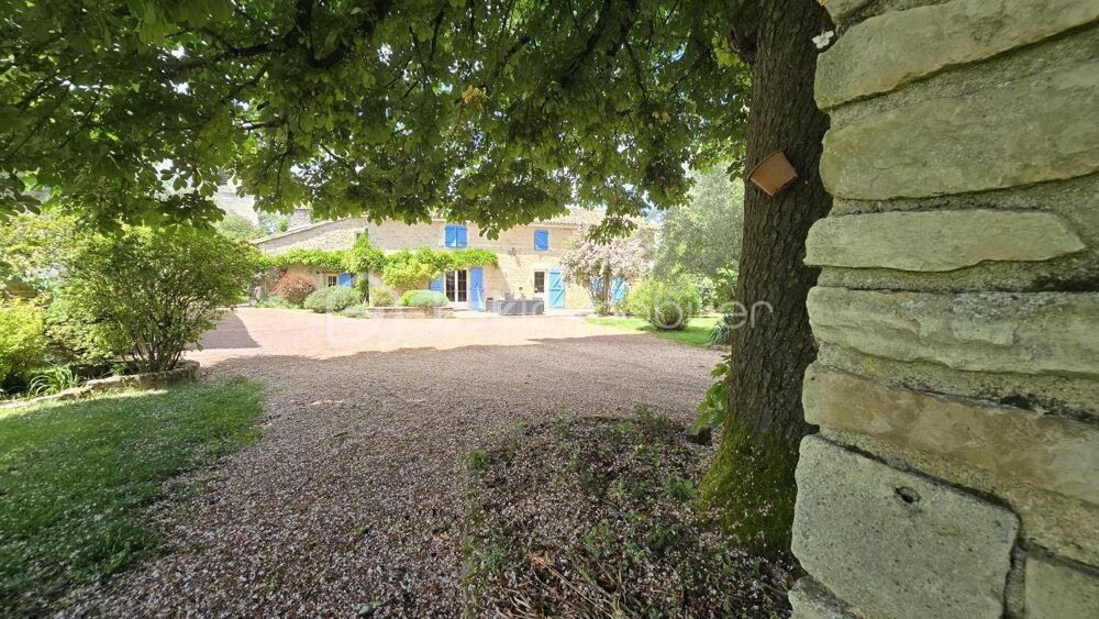 Vente Maison Magnifique ensemble immobilier, Habitation 192 m², Gîte 65 m², dépendance, hangar, petits toits Vancais
