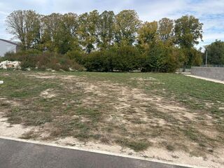  Terrain à vendre 823 m²