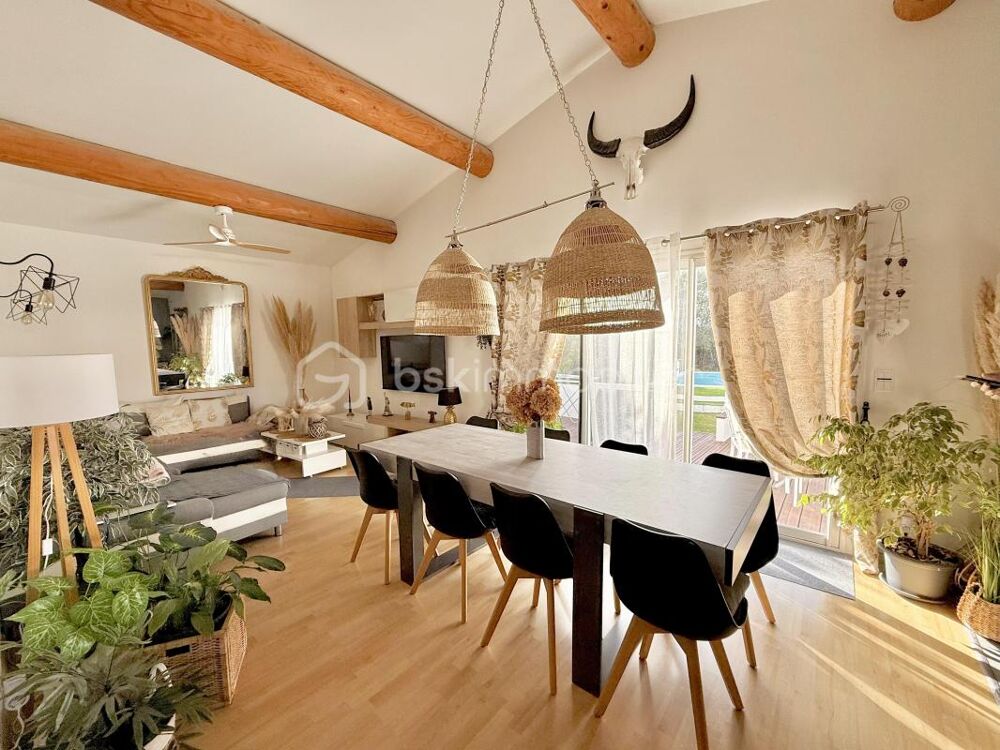 Villa spacieuse non mitoyenne avec piscine garage et mobile-home indépendant