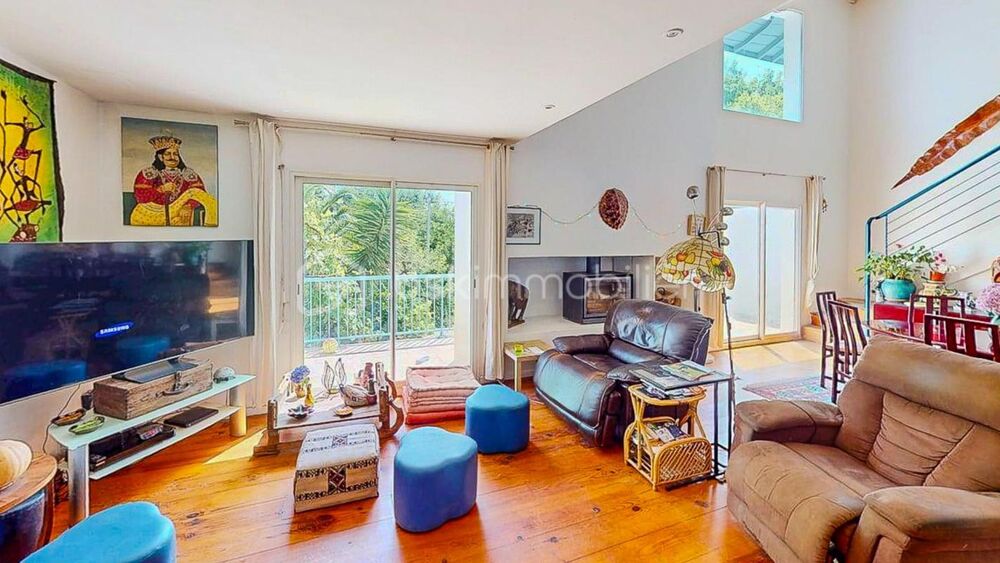 Maison mitoyenne avec piscine chauffée-Au calme, sans vis à vis avec jardin paysagé