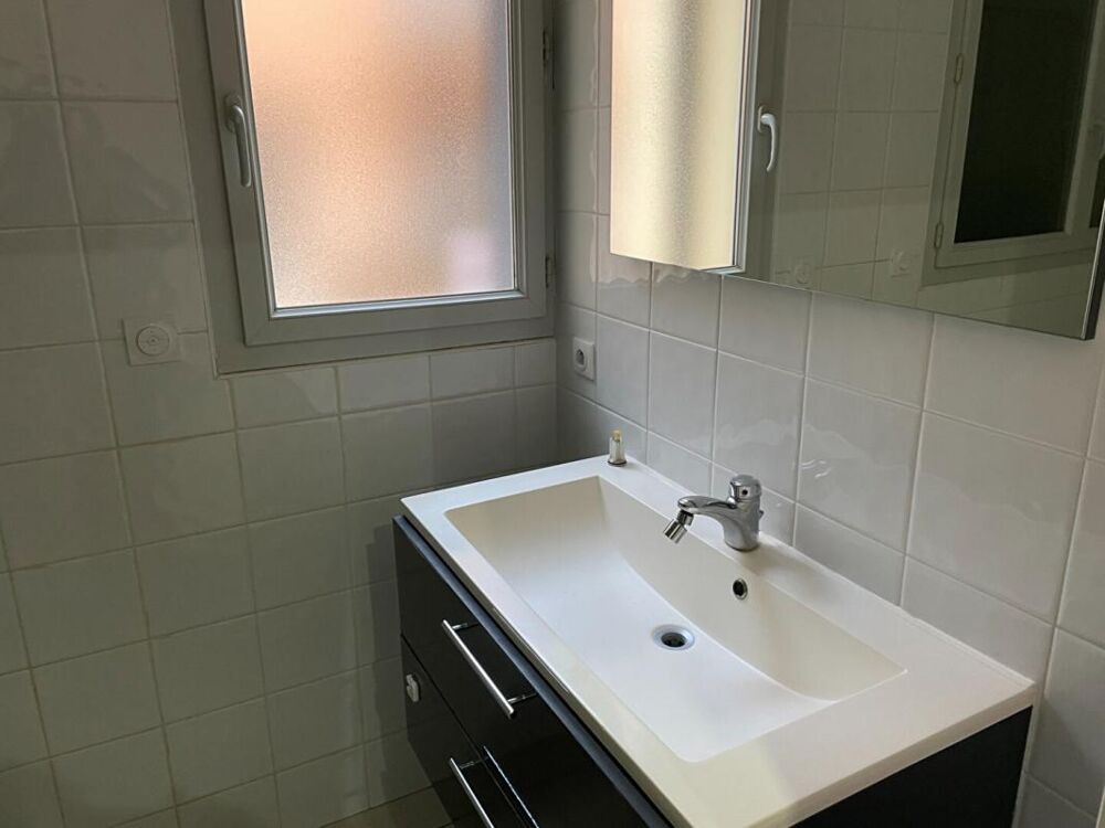 Vente Appartement Appartement  de 118 m²  proche commerces  - terrasse de 60 m2 Elne