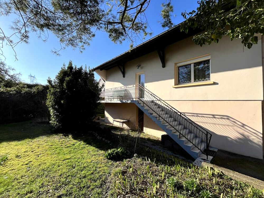 Vente Maison Maison Seloncourt 6 pièce(s) 117 m2 avec 170m2 de potentiel Seloncourt