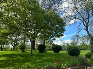  Propriété/château à vendre 8 pièces 210 m²