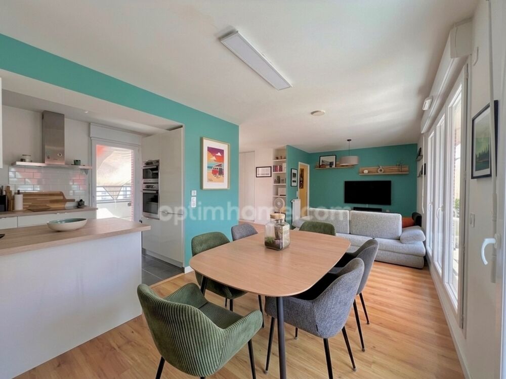 Vente Appartement Appartement à vendre 4 pièces - 2 chambres - 2 Salles de bain - 2 Places de parking - Terrasse - FRANCONVILLE (95) Franconville