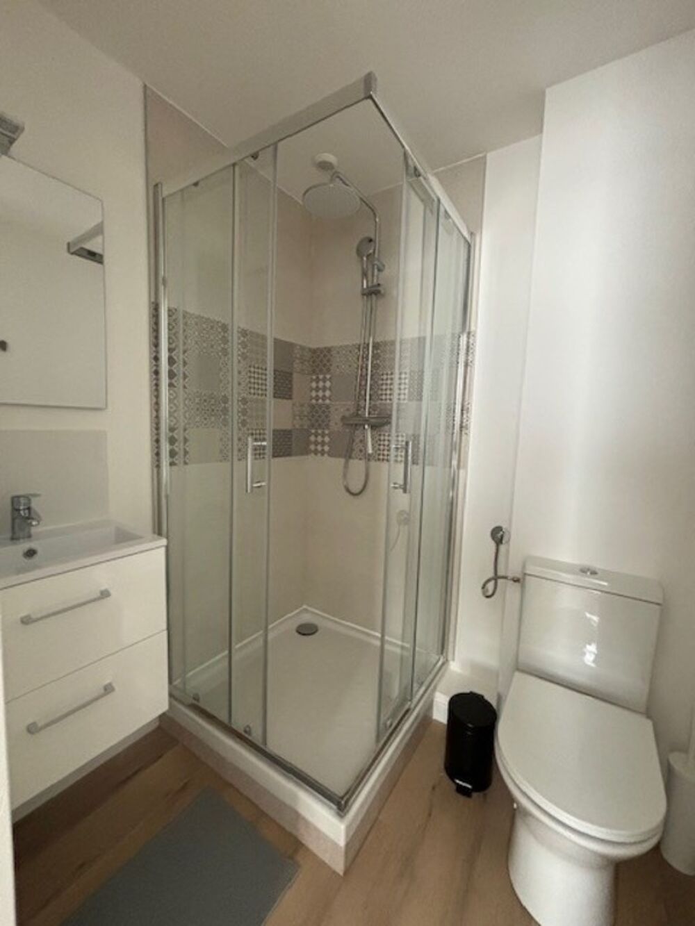 Location Appartement Colocation, une chambre disponible dans un bel appartement très récent Lille