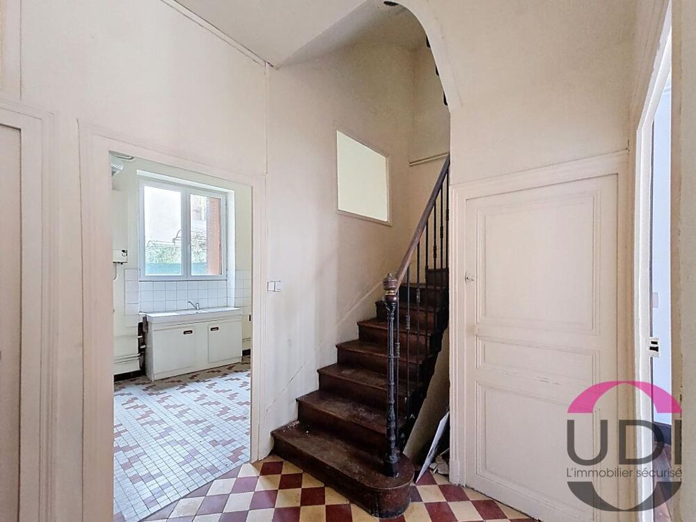 Charmante maison au coeur du quartier médiéval de Montluçon  4 chambres + cave