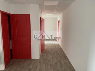   À LOUER – CREIL - LOT DE BUREAUX  – 112 m² Creil