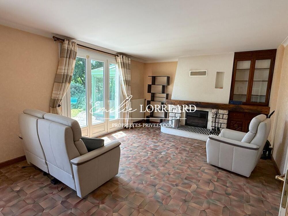 Maison Neuville Sur Sarthe 6 pièce(s) 145 m2