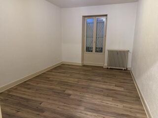  Appartement à louer 4 pièces 114 m²