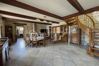  Propriété/château à vendre 8 pièces 186 m²