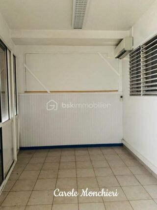  Appartement à louer 3 pièces 68 m²