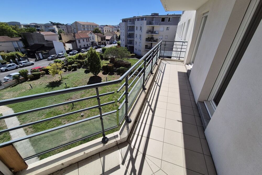 RESIDENCE MOZART - APPARTEMENT 2 PIECES - RUE DE BLANZAT / MAISON DES SPORTS