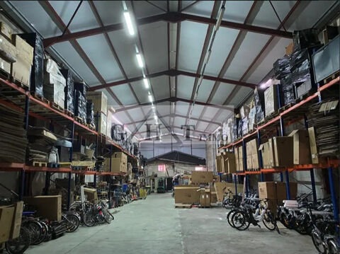 ENTREPOT BUREAUX 1169M&sup2; A BAGNOLET 2998000 93170 Bagnolet