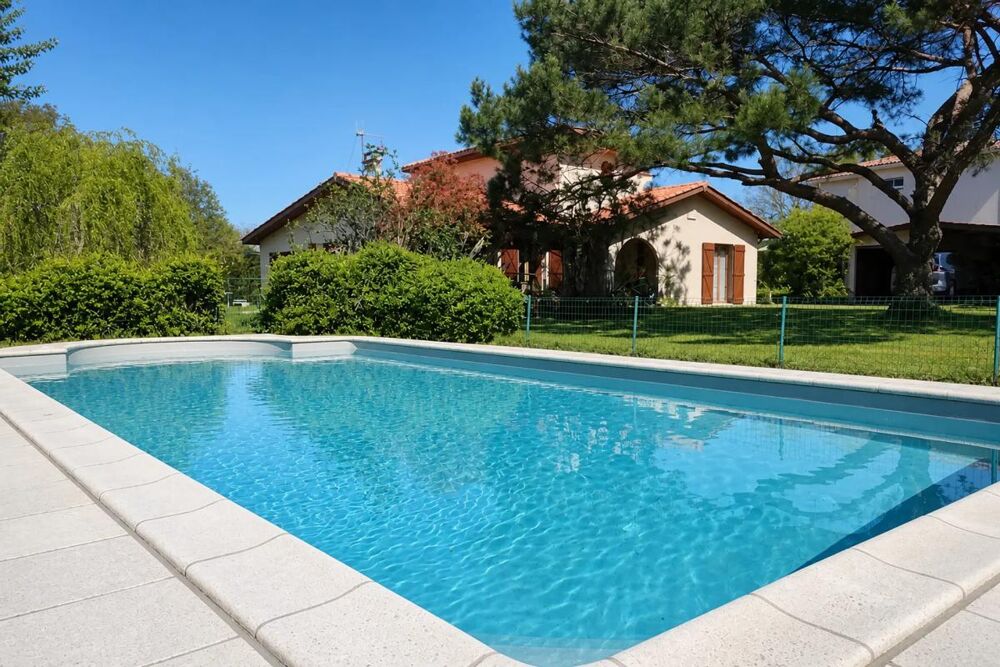 Vente Maison Maison familiale 7 pièces à Sadirac avec piscine Sadirac