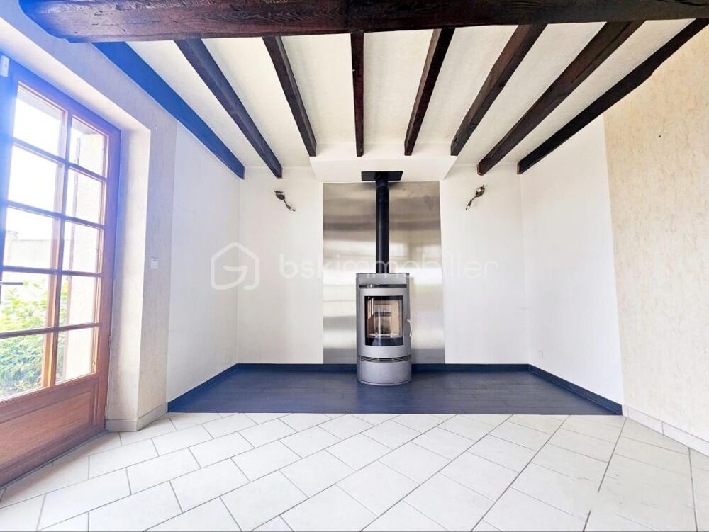 Vente Maison EXCEPTIONNELLE : Charme, espace et fort potentiel - 4 chambres dont une suite parentale - Piscine chauffée - Dépendances aménage Sully sur loire