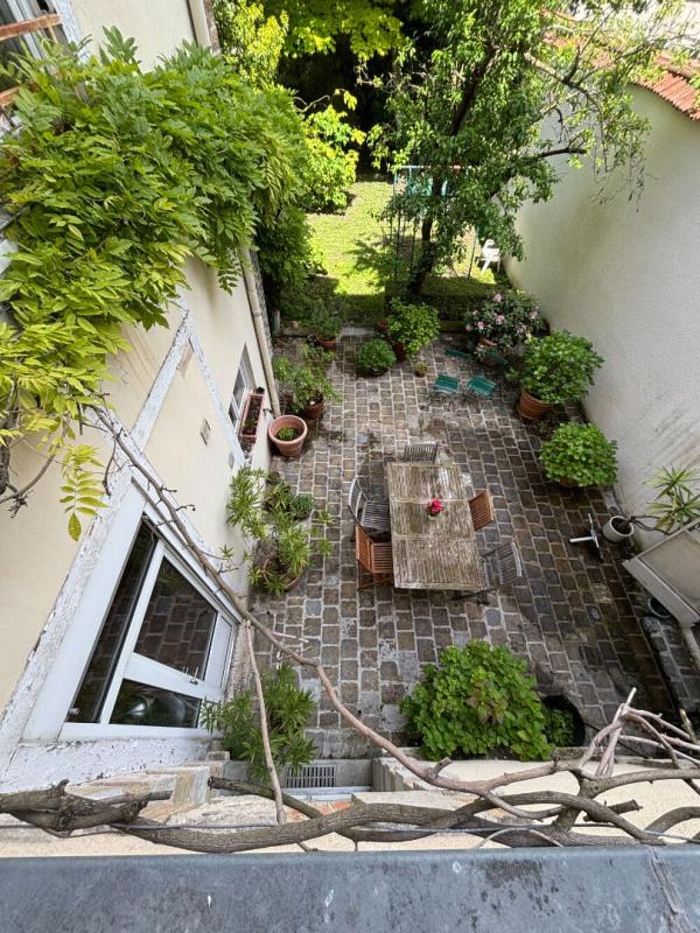 DEMEURE DE CARACTÈRE hyper centre avec jardin et garage