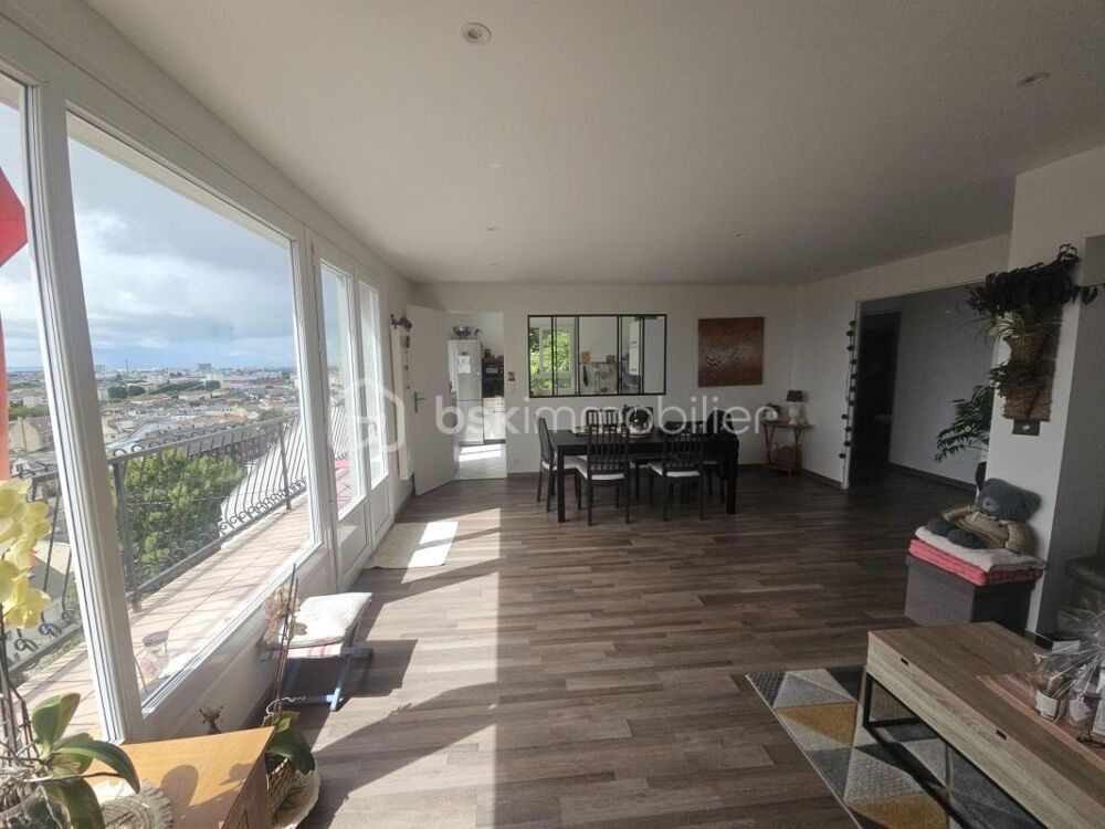 * MAISON 3 CHAMBRES + 1 BUREAU / GARAGE / JARDIN / VUE