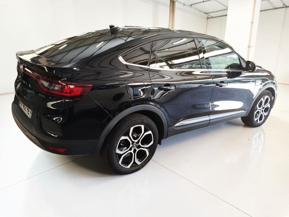 Arkana E-TECH 1.6 145 HYBRID 94 TECHNO 2023 occasion 06640 Saint-Jeannet
