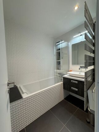  Appartement à louer 2 pièces 46 m²