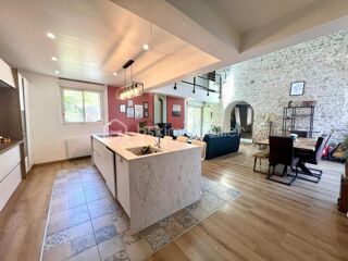  Maison à vendre 7 pièces 221 m²