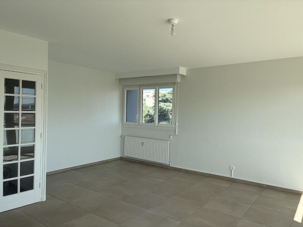 Location Appartement St Etienne Carnot bel appartement en bon état de type 2 Saint etienne