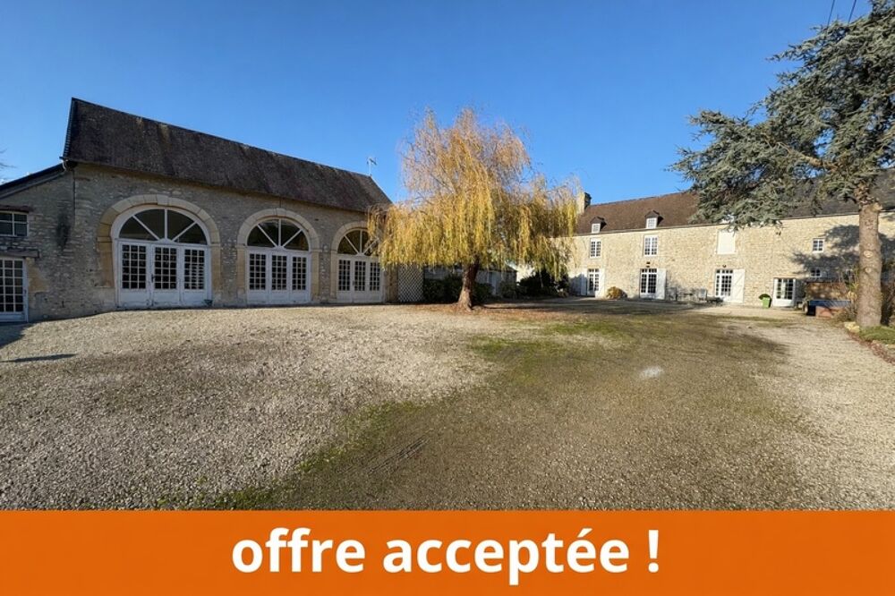Propriété dexception en pierre  316 m² habitables  Nouveauté sur le marché  Idéale pour projet professionnel ou grande demeu