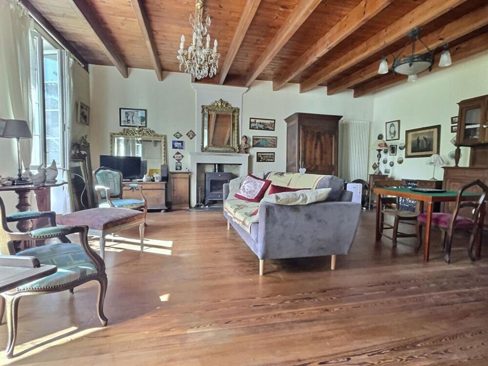 17250 - Maison La Vallée 5 pièce(s) 140 m2 + 120 m2 à finir de rénover -