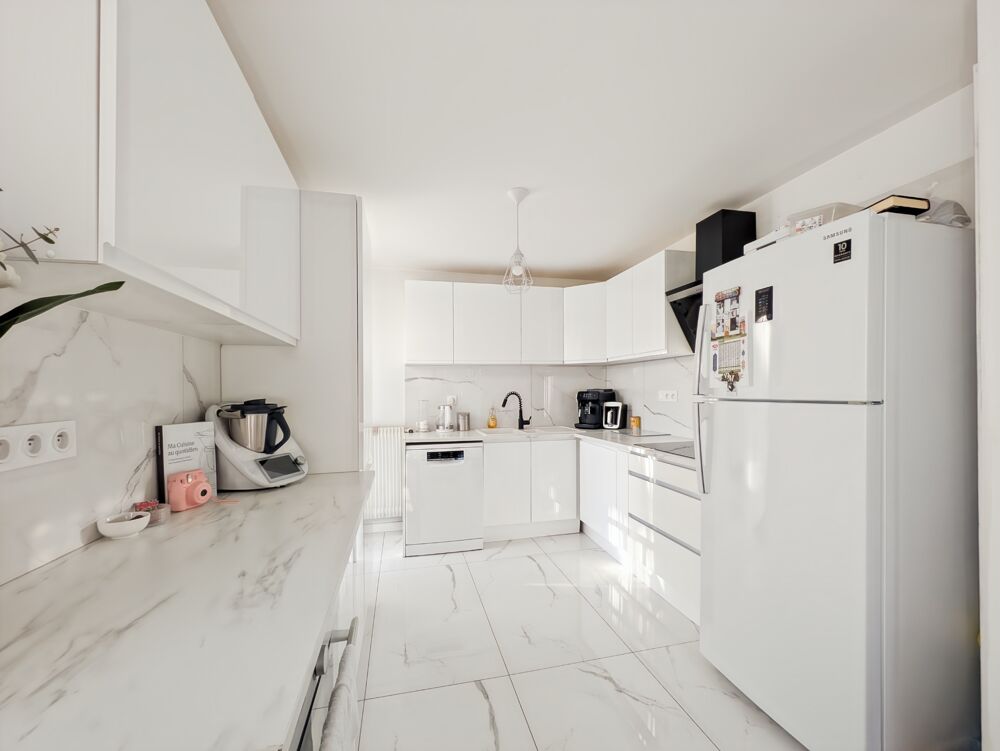 Dpt Haute Savoie (74), à vendre THONON-LES-BAINS - Lumineux T3 de 63m² avec double balcon  Secteur très recherché