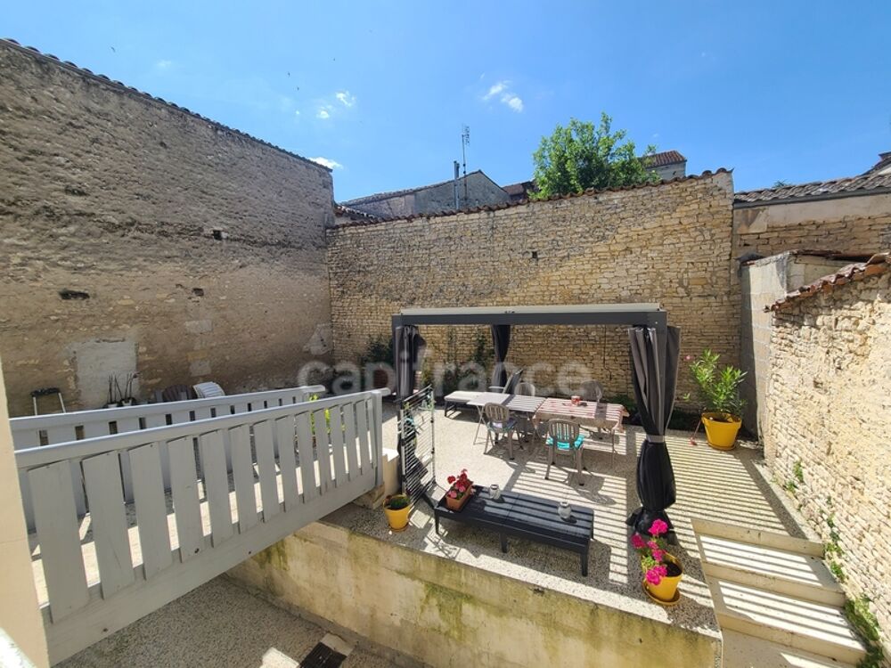 Maison De Ville 5 pièces au coeur du village de Matha