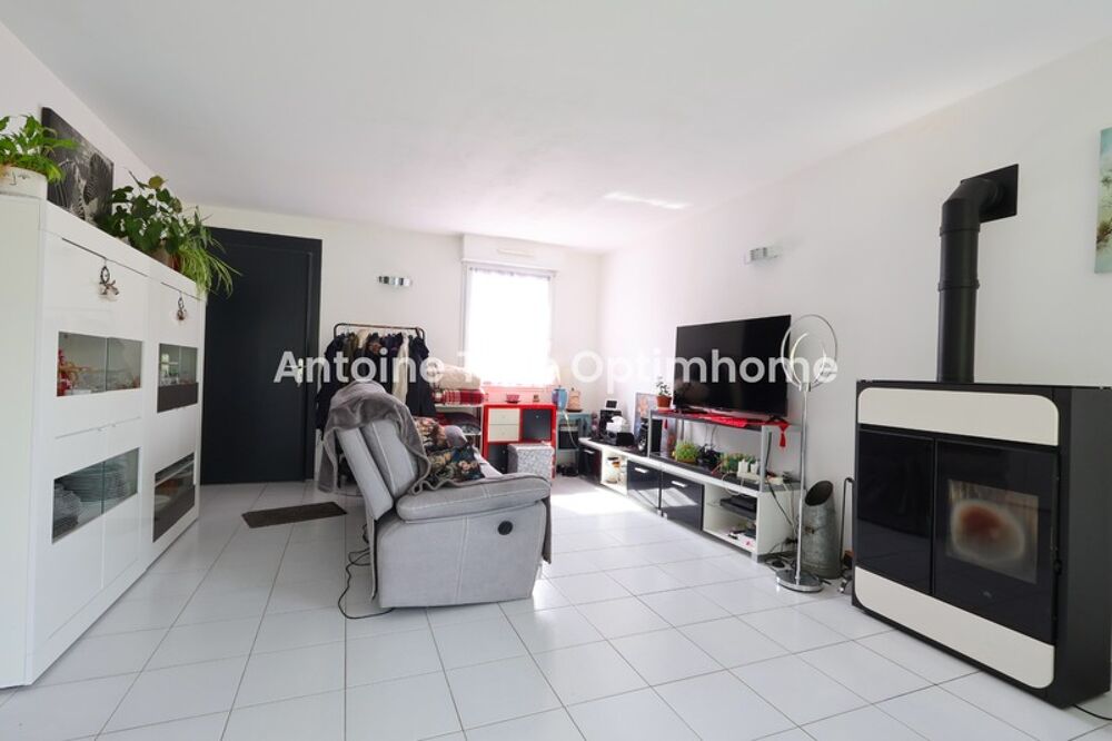 Vente Maison Salesches - Plain pied de 3 Chambres avec garage, terrasse et jardin clos - A découvrir rapidement ! Salesches