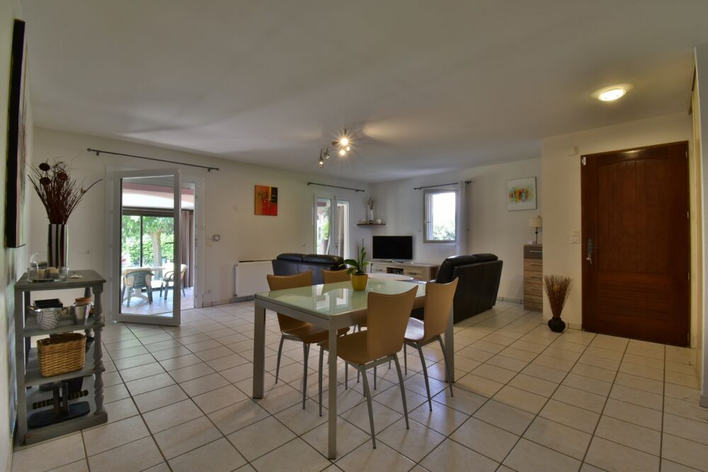 Vente Maison CARREFOUR BLÉONE-DURANCE – Villa traditionnelle de plain-pied en parfait état avec véranda, jardin et garage Malijai
