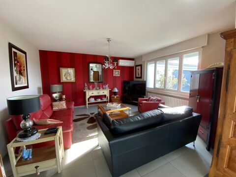   Maison 7 pi�ces MARINGUES 160m2 + garage double TRES BELLES PRESTATIONS aucuns travaux � pr�voir Maison - 7 pi�ce(s) - 160 m�